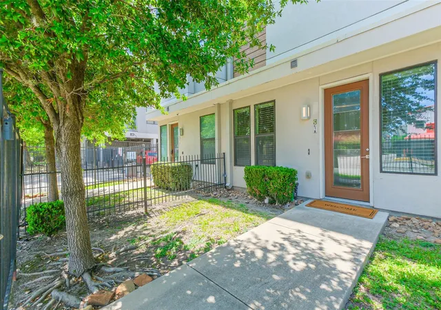Condo for sale at 2401 Crawford St #C1B, Houston, TX 77004 | MLS# 31811337