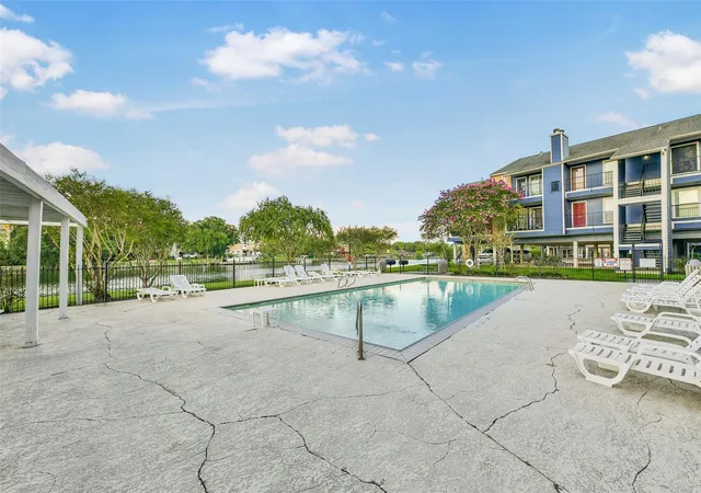 Photo 25 of Condo for sale at 18515 Egret Bay Blvd #702, Houston, TX 77058 | MLS# 7806249 | Listing updated on 2026-10-08