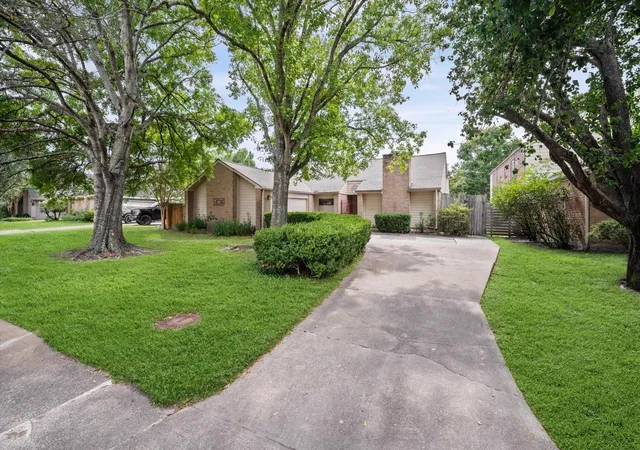 Photo 3 of Single family home for sale at 1034 Coachlight Dr, Houston, TX 77077 | MLS# 24162537 | Listing updated on 2026-09-22