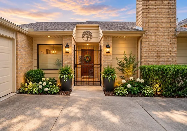 Photo 4 of Single family home for sale at 1034 Coachlight Dr, Houston, TX 77077 | MLS# 24162537 | Listing updated on 2026-09-22
