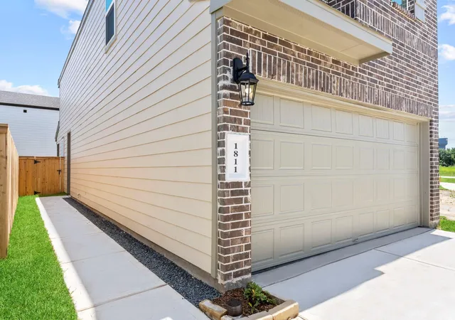 Photo 3 of Single family home for sale at 1722 Revolution Way, Missouri City, TX 77459 | MLS# 19269572 | Listing updated on 2026-09-04