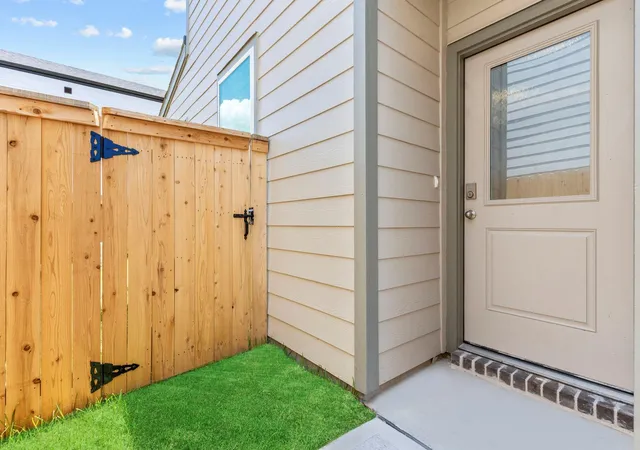 Photo 3 of Single family home for sale at 1722 Revolution Way, Missouri City, TX 77459 | MLS# 19269572 | Listing updated on 2026-09-04