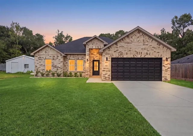Photo 1 of Single family home for sale at 11909 Miller Cir, Conroe, TX 77302 | MLS# 3926347 | Listing updated on 2026-09-12