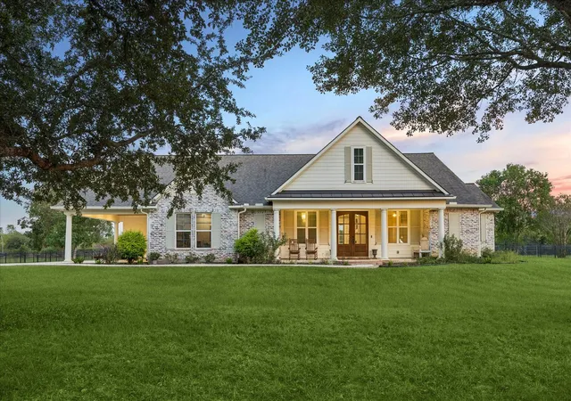Photo 1 of Single family home for sale at 3712 Quail Cir, Sealy, TX 77474 | MLS# 62880508 | Listing updated on 2026-09-18