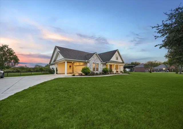 Photo 2 of Single family home for sale at 3712 Quail Cir, Sealy, TX 77474 | MLS# 62880508 | Listing updated on 2026-09-18
