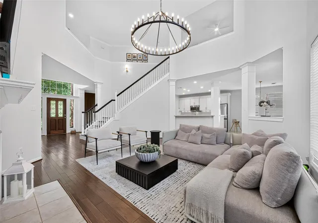 Photo 4 of Single family home for sale at 10335 Shipmans Landing Dr, Missouri City, TX 77459 | MLS# 42035327 | Listing updated on 2026-10-02