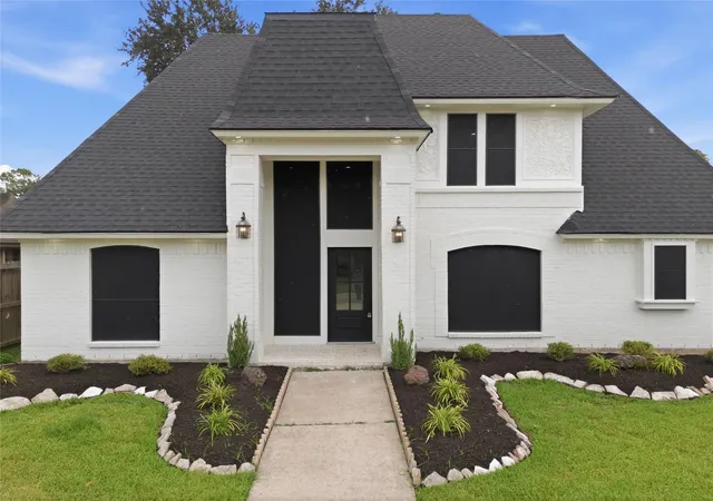 Photo 1 of Sale Pending at 9918 Sagegreen Dr, Houston, TX 77089 | MLS# 94375820 | Listing updated on 2026-09-22