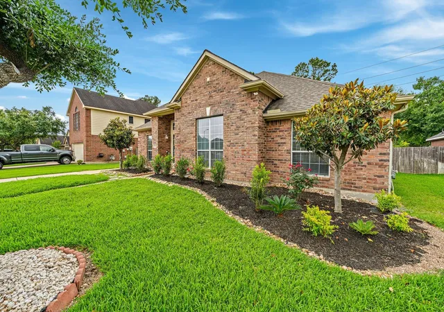 Photo 2 of Single family home for sale at 15211 Waverly Cyn Ct, Cypress, TX 77429 | MLS# 31605152 | Listing updated on 2026-09-03