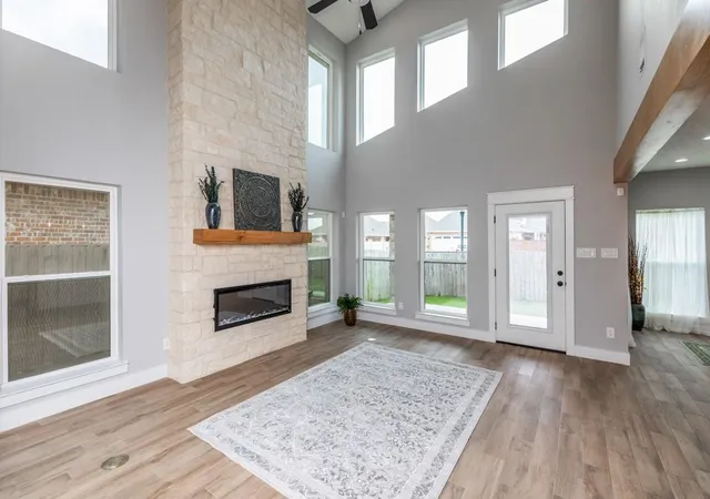 Photo 3 of Single family home for sale at 7722 Pond Cir, Beaumont, TX 77707 | MLS# 28529308 | Listing updated on 2026-09-21