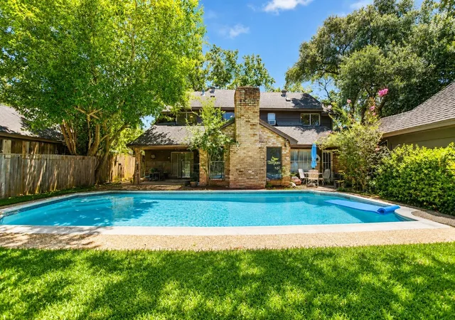 Photo 2 of Single family home for sale at 6714 Winkleman Rd, Houston, TX 77083 | MLS# 97485788 | Listing updated on 2026-09-20