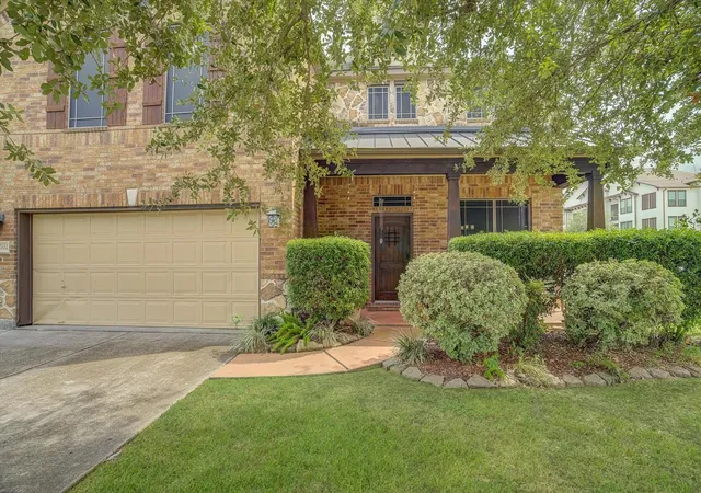 Photo 3 of Single family home for sale at 4702 Seabird St, Baytown, TX 77521 | MLS# 59225162 | Listing updated on 2026-09-15