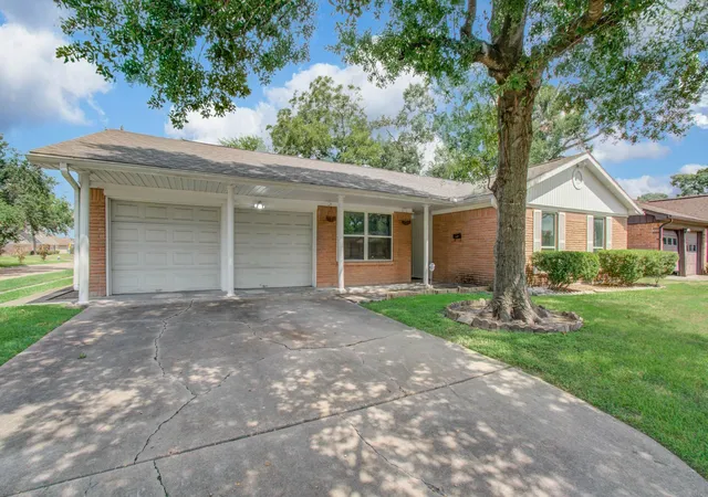 Photo 3 of Single family home for sale at 8530 Rowan Ln, Houston, TX 77036 | MLS# 67309379 | Listing updated on 2026-09-24