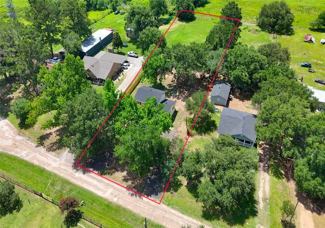 Single family home for sale at 31511 Charter Ln, Waller, TX 77484 | MLS# 28813147
