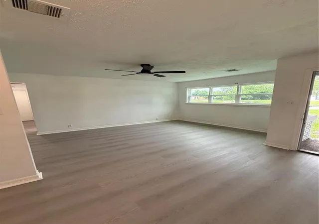 Photo 2 of Single family home for sale at 10205 Sierra Dr, Houston, TX 77051 | MLS# 80432549 | Listing updated on 2026-09-24