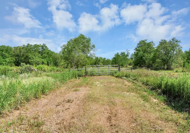 Photo 4 of Land for sale at 309 Old Liberty Rd, Liberty, TX 77575 | MLS# 11593614 | Listing updated on 2026-10-05