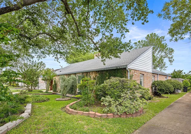 Photo 3 of Single family home for sale at 12210 Waldemar Dr, Houston, TX 77077 | MLS# 90937438 | Listing updated on 2026-09-22