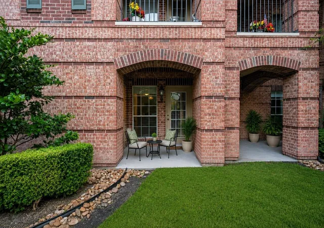 Photo 2 of Condo for sale at 2815 Kings Xing Dr #102, Kingwood, TX 77345 | MLS# 2821063 | Listing updated on 2026-09-04