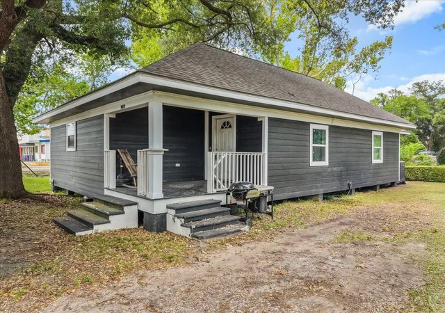 Photo 2 of Single family home for sale at 5201 Main St, Santa Fe, TX 77510 | MLS# 72518101 | Listing updated on 2026-09-05