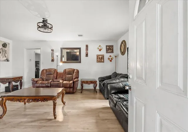 Photo 3 of Single family home for sale at 5201 Main St, Santa Fe, TX 77510 | MLS# 72518101 | Listing updated on 2026-09-05