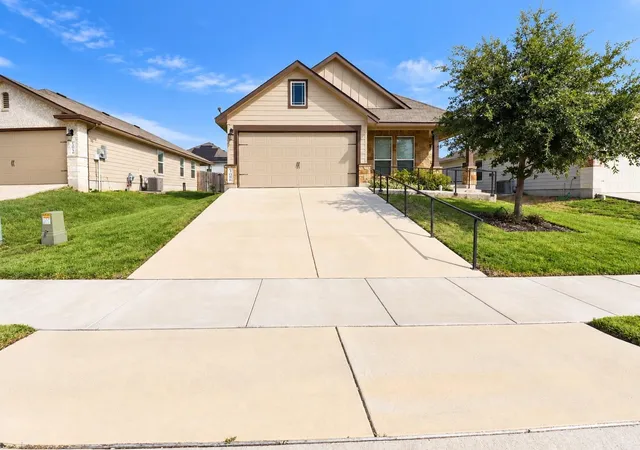 Photo 1 of Single family home for sale at 1008 Fannin St, Brenham, TX 77833 | MLS# 72253919 | Listing updated on 2026-10-10