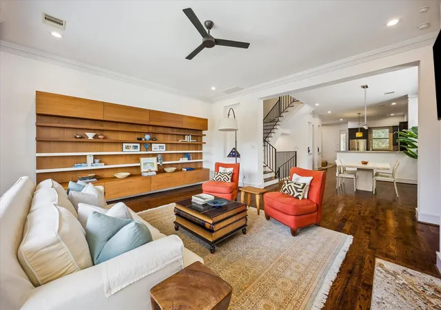 Photo 3 of Townhouse for sale at 1810 Ridgewood St, Houston, TX 77006 | MLS# 68609554 | Listing updated on 2026-09-19