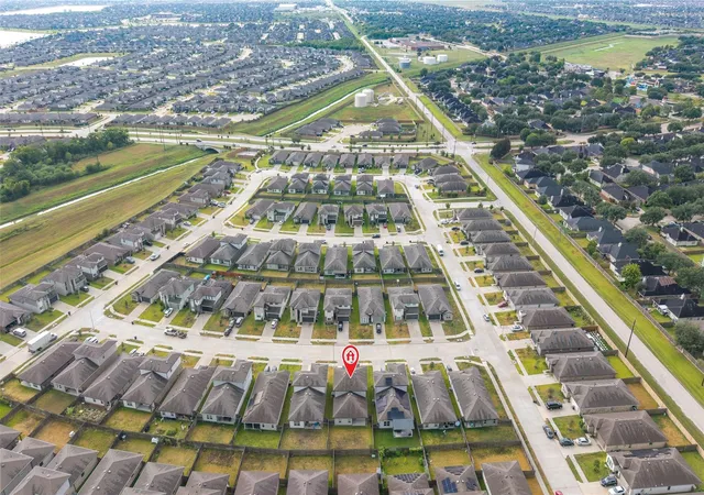 Photo 4 of Single family home for sale at 19034 Derrington Manor Ln, Richmond, TX 77407 | MLS# 58601719 | Listing updated on 2026-09-01