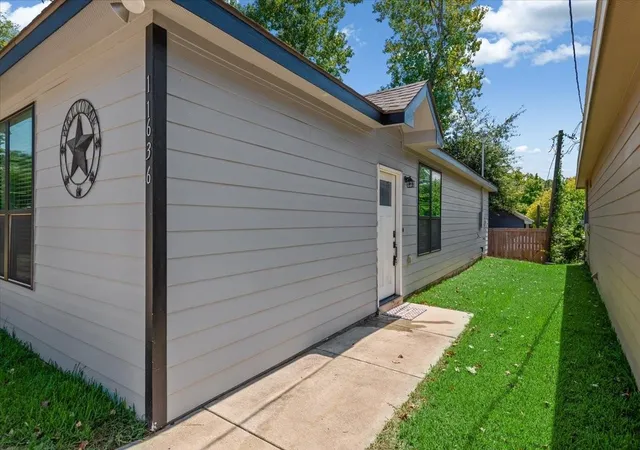 Photo 2 of Single family home for sale at 11636 Vistawood St, Willis, TX 77318 | MLS# 22209615 | Listing updated on 2026-09-18