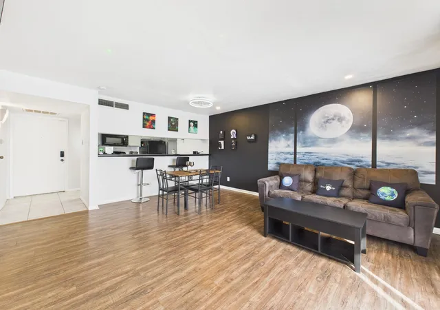 Photo 2 of Condo for sale at 2814 S Bartell Dr #32, Houston, TX 77054 | MLS# 85056062 | Listing updated on 2026-09-11