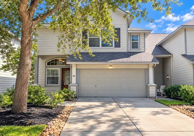 Townhouse for sale at 42 E Burberry Cir, Conroe, TX 77384 | MLS# 65051742