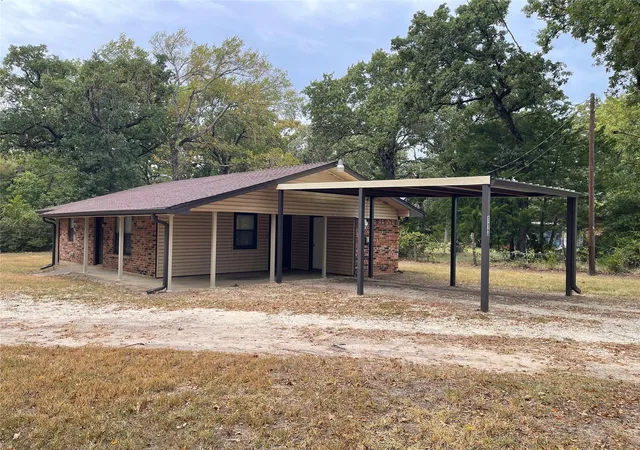 Photo 4 of Sale Pending at 113 Fcr 523, Fairfield, TX 75840 | MLS# 71705054 | Listing updated on 2026-09-09