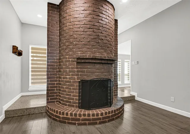 Photo 3 of Single family home for sale at 2407 Rambling Brk Dr, Spring, TX 77373 | MLS# 78747765 | Listing updated on 2026-09-27