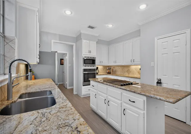 Photo 3 of Single family home for sale at 4211 Brk Shadow Dr, Kingwood, TX 77345 | MLS# 94849717 | Listing updated on 2026-09-12