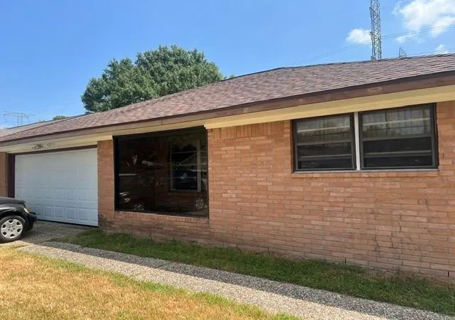 Photo 3 of Single family home for sale at 10311 Greenwillow St, Houston, TX 77035 | MLS# 13863093 | Listing updated on 2026-09-09