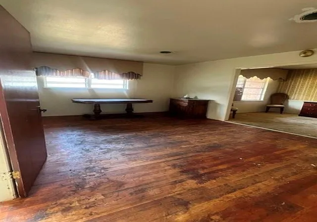 Photo 3 of Single family home for sale at 10311 Greenwillow St, Houston, TX 77035 | MLS# 13863093 | Listing updated on 2026-09-09