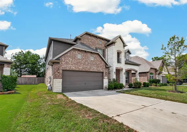 Photo 2 of Single family home for sale at 270 Redwood Cyn Trl, Conroe, TX 77301 | MLS# 15441007 | Listing updated on 2026-09-19