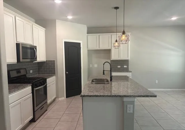 Photo 3 of Single family home for sale at 223 Elianne Lace Ct, Willis, TX 77318 | MLS# 74456970 | Listing updated on 2026-09-22
