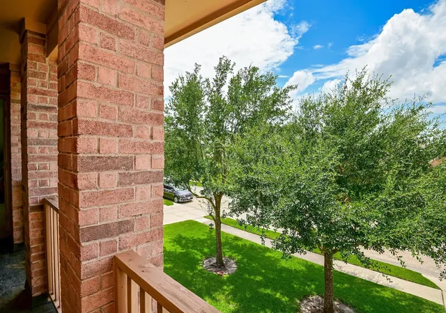 Photo 3 of Single family home for sale at 11207 Burmese Ln, Sugar Land, TX 77478 | MLS# 8366382 | Listing updated on 2026-09-07