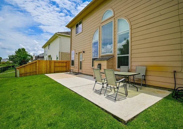 Photo 3 of Single family home for sale at 11207 Burmese Ln, Sugar Land, TX 77478 | MLS# 8366382 | Listing updated on 2026-09-07
