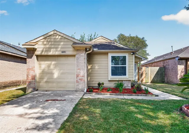 Photo 1 of Sale Pending at 16203 Beck Ridge Dr, Houston, TX 77053 | MLS# 18408879 | Listing updated on 2026-09-16