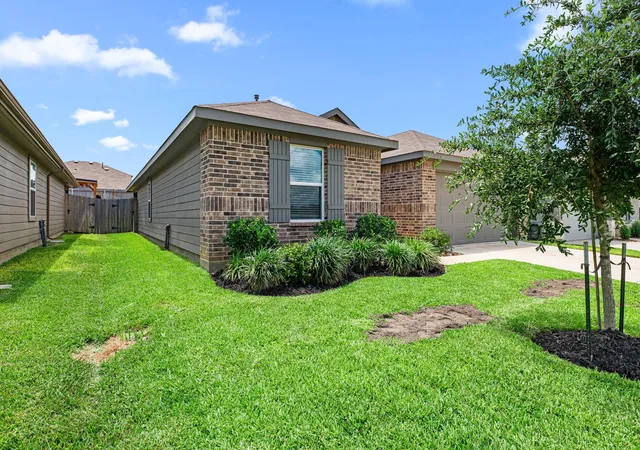 Photo 3 of Single family home for sale at 24714 Mountain Tree Dr, Magnolia, TX 77355 | MLS# 71538348 | Listing updated on 2026-09-19