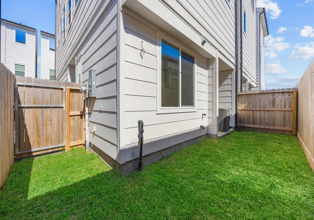 Photo 1 of Single family home for sale at 303 Marcella St #K, Houston, TX 77091 | MLS# 51713166 | Listing updated on 2026-09-20
