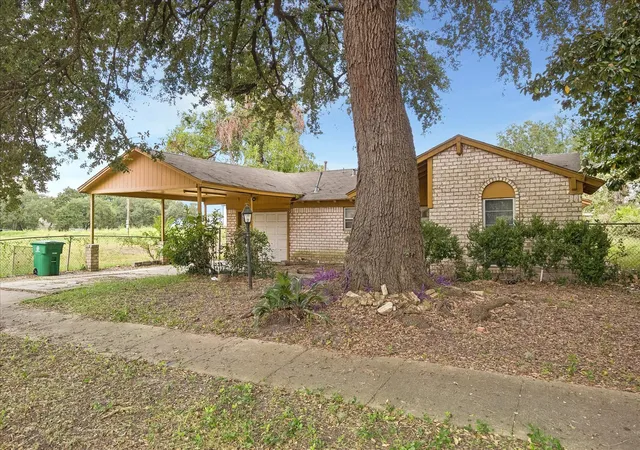 Photo 4 of Single family home for sale at 3230 Garapan St, Houston, TX 77091 | MLS# 76890301 | Listing updated on 2026-09-11