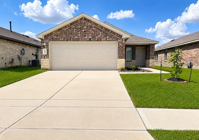 Photo 2 of Sale Pending at 5407 Portwood Acres Dr, Spring, TX 77373 | MLS# 5445608 | Listing updated on 2026-10-02