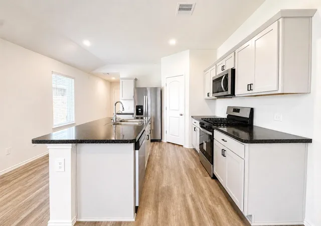 Photo 4 of Sale Pending at 5407 Portwood Acres Dr, Spring, TX 77373 | MLS# 5445608 | Listing updated on 2026-10-02