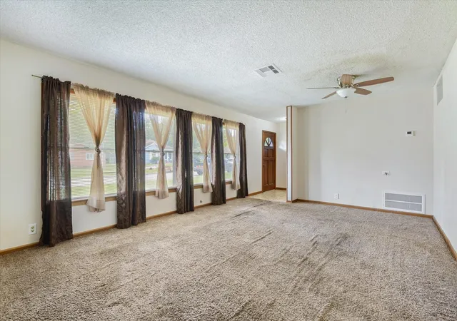 Photo 2 of Single family home for sale at 213 Highland Dr, Hitchcock, TX 77563 | MLS# 49553569 | Listing updated on 2026-09-21