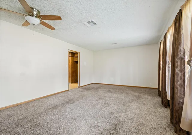 Photo 3 of Single family home for sale at 213 Highland Dr, Hitchcock, TX 77563 | MLS# 49553569 | Listing updated on 2026-09-21