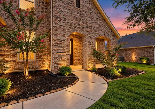 Photo 2 of Sale Pending at 9626 Invergarry Way, Tomball, TX 77375 | MLS# 91712075 | Listing updated on 2026-09-21