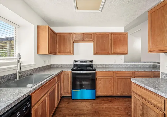 Photo 3 of Single family home for sale at 7006 Tara Blue Ridge Dr, Richmond, TX 77469 | MLS# 82100978 | Listing updated on 2026-09-23