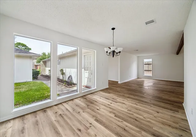 Photo 4 of Single family home for sale at 15918 Brookford Dr, Houston, TX 77059 | MLS# 39597621 | Listing updated on 2026-09-20