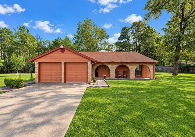 Photo 4 of Single family home for sale at 34514 Kristine Dr, Pinehurst, TX 77362 | MLS# 30732933 | Listing updated on 2026-09-26
